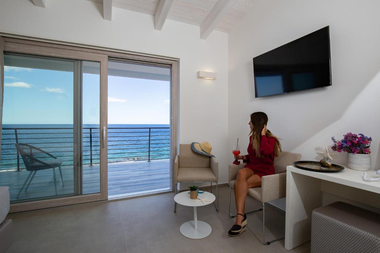 Hotel Caramare Cala Gonone Exterior photo