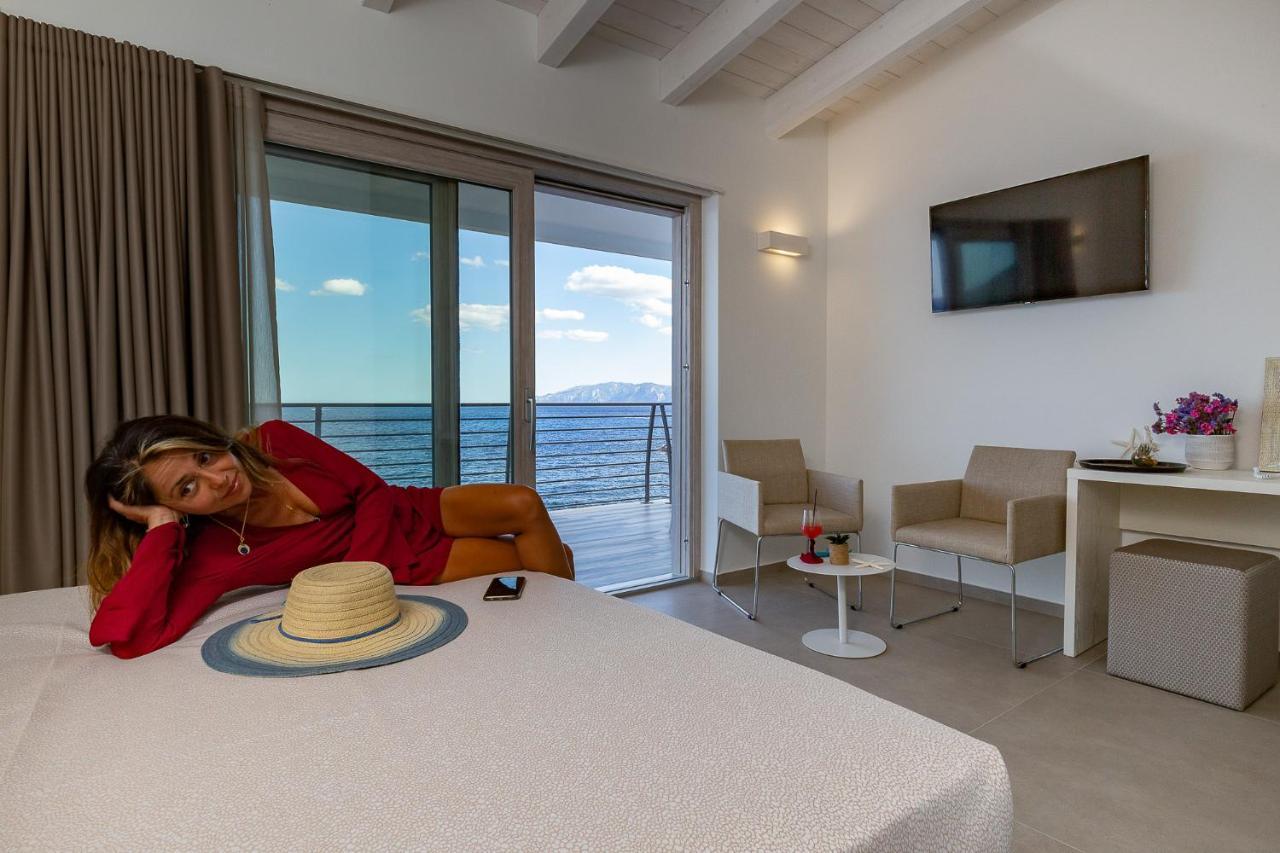 Hotel Caramare Cala Gonone Exterior photo