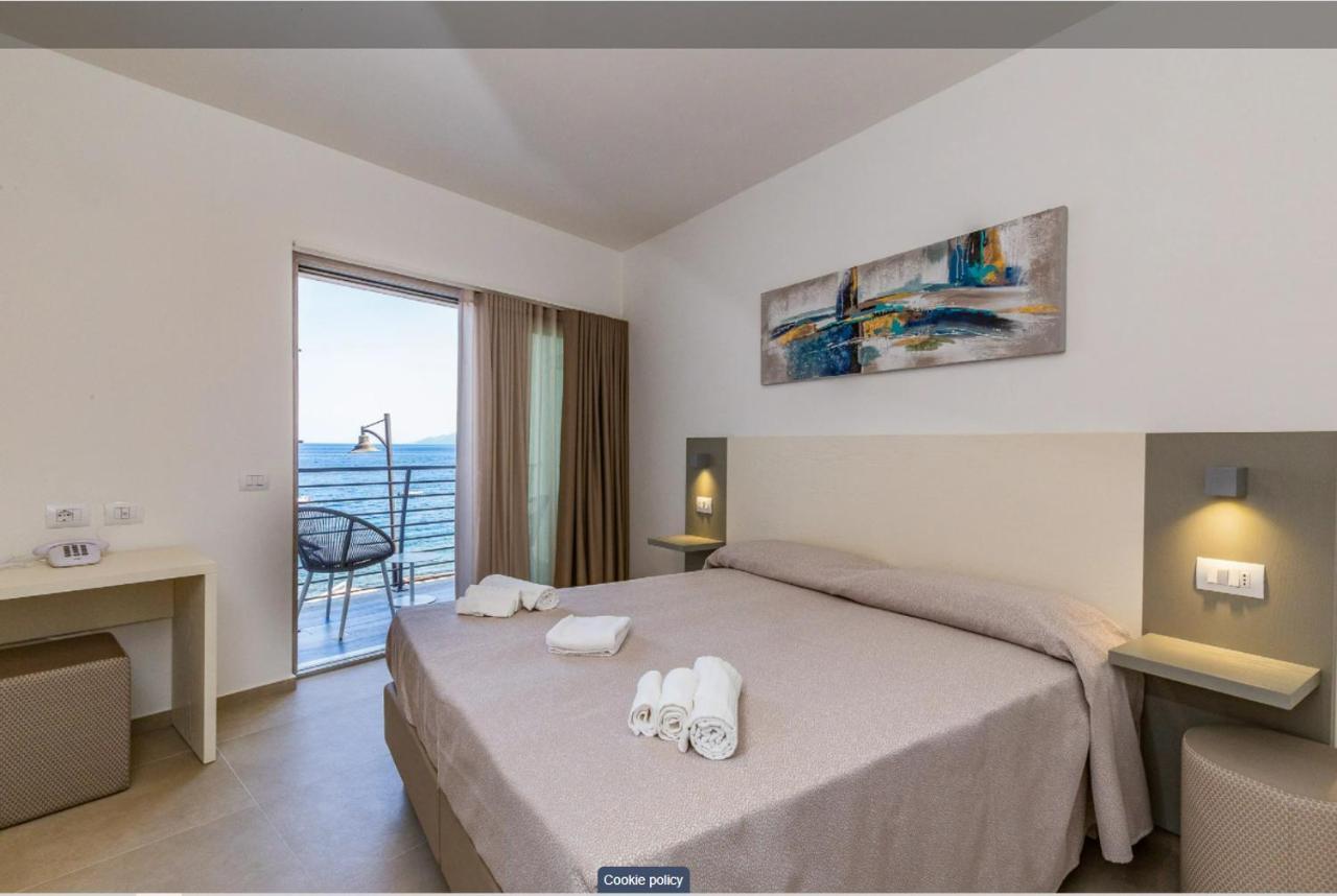 Hotel Caramare Cala Gonone Exterior photo