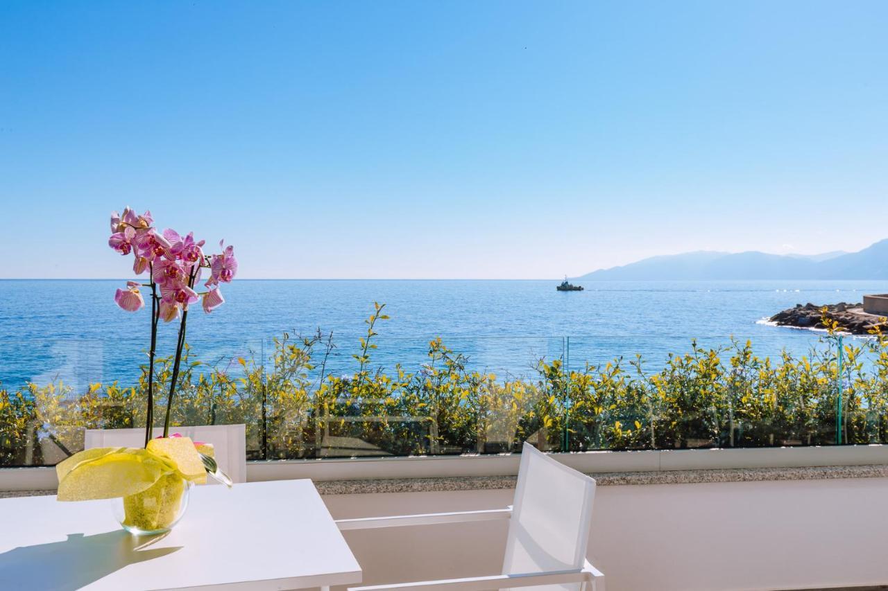 Hotel Caramare Cala Gonone Exterior photo